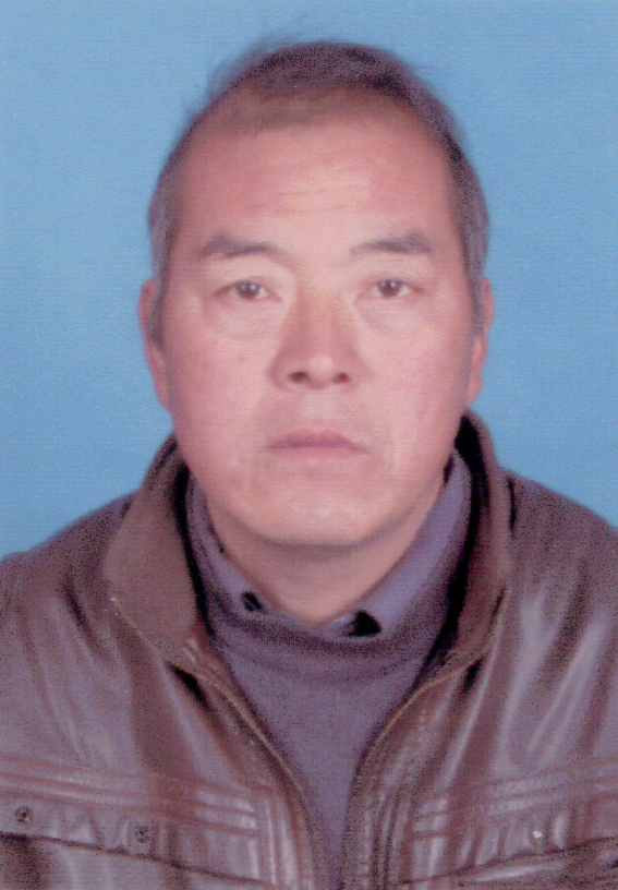 张军学,1966年生于河南省汝阳县,现居孟津县平乐镇朱仓村,距中国牡丹