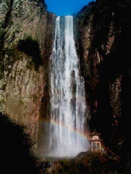 百丈漈飞云湖风景名胜区