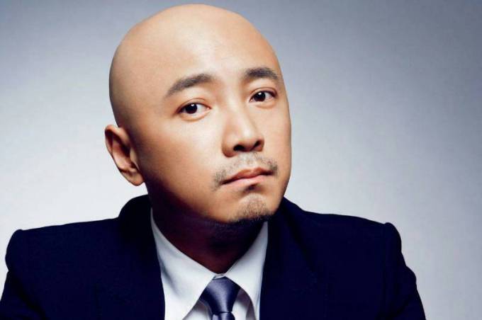 如何评价徐峥这个人?
