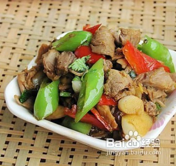 杭椒炒鸭肉的做法