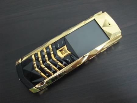 如果说什么手机最贵,我想除了全身都是钻石黄金的iphone定制版之外